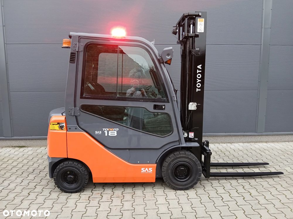 Toyota 02-8FDF18 - 2