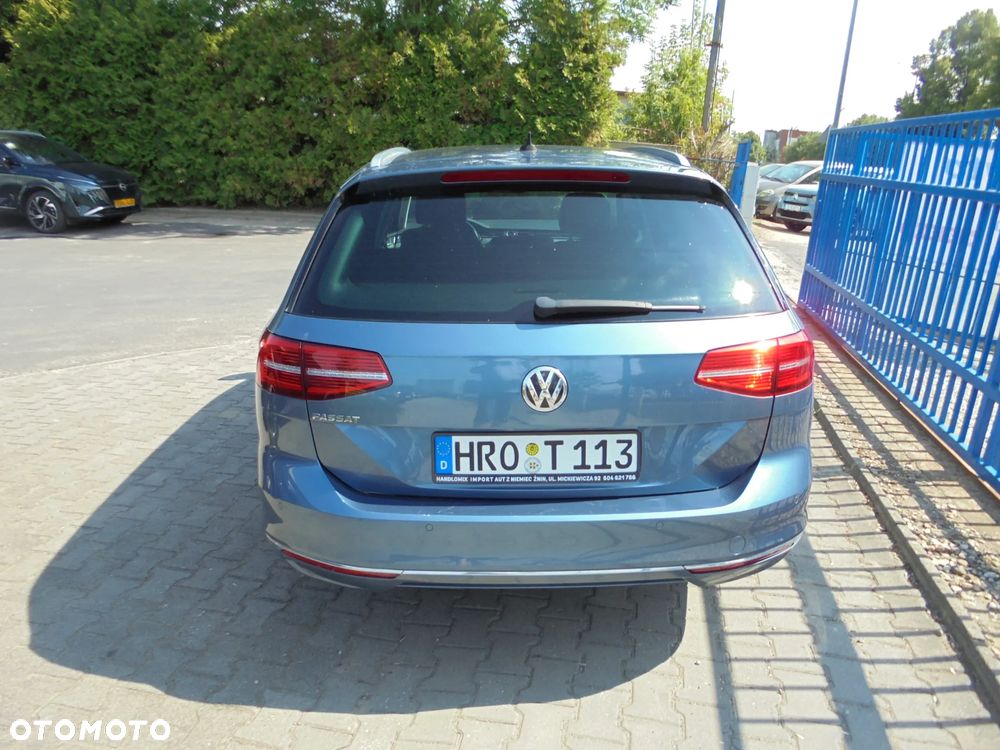 Volkswagen Passat Variant 2.0 TDI SCR BlueMotion Highline - 35
