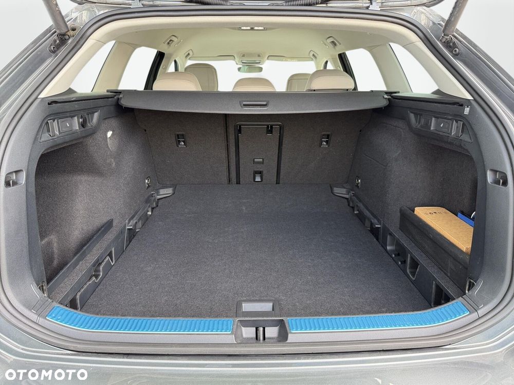 Volkswagen Passat - 17
