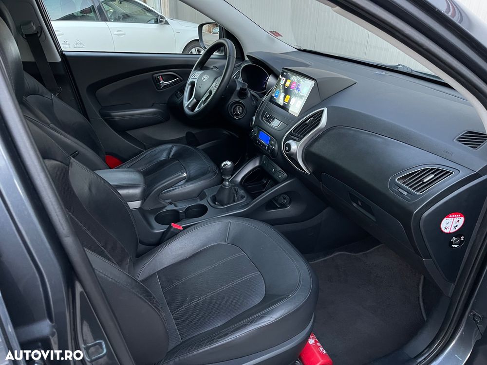 Hyundai ix35 2.0 CRDI Low 2WD GL Classic - 12