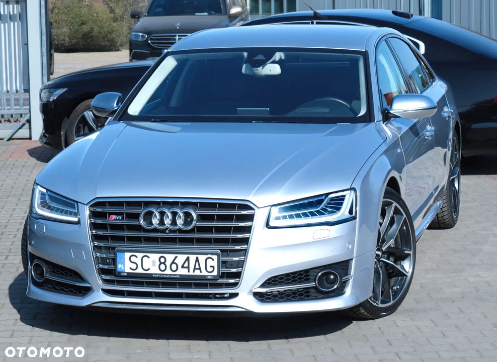 Audi S8 Plus - 5