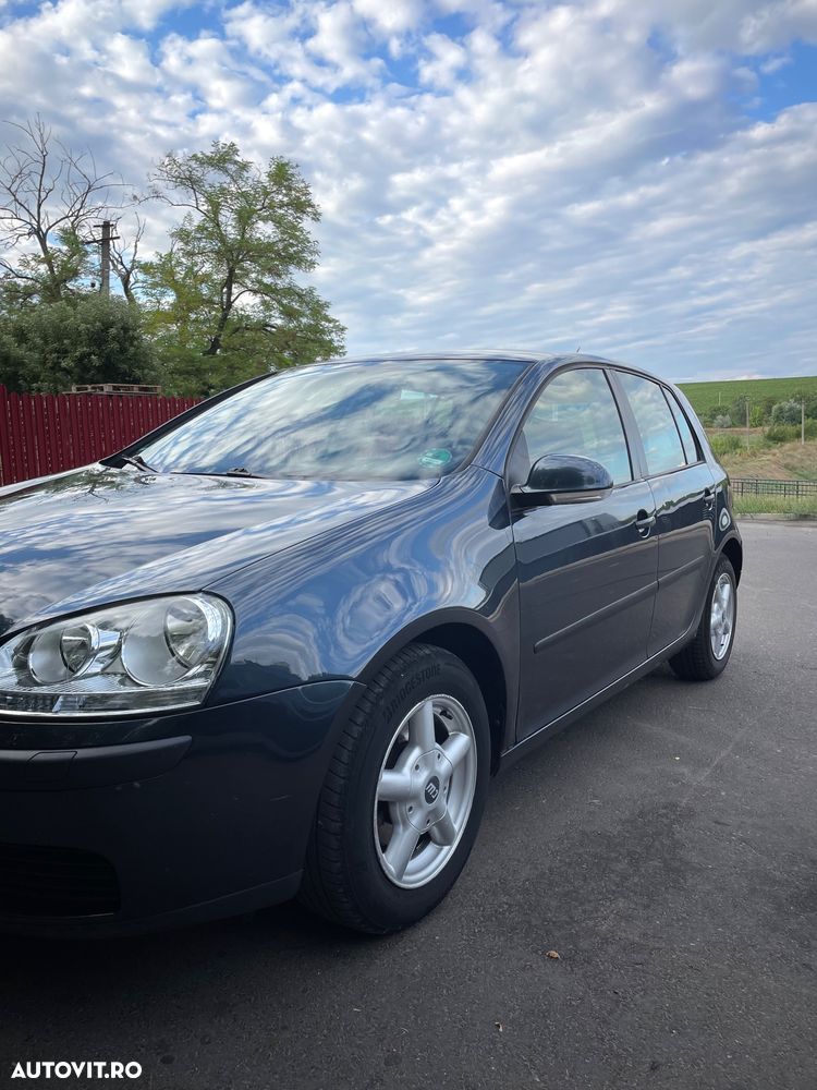 Volkswagen Golf - 3