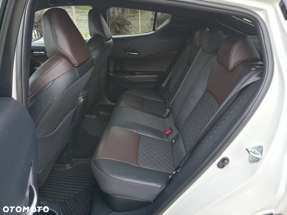 Toyota C-HR Lounge - 18