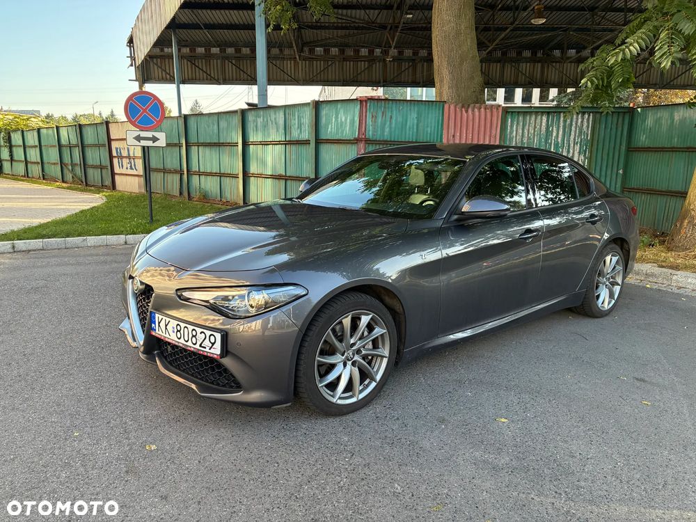 Alfa Romeo Giulia 2.0 Turbo TI Q4 - 8