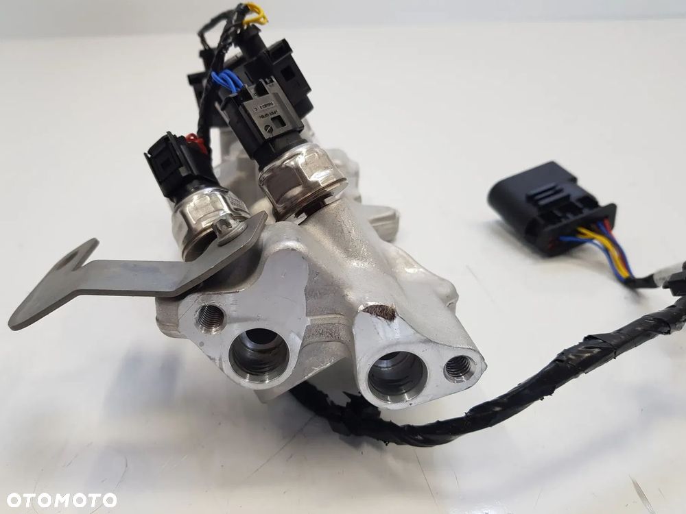 NOWY Zawór zawieszenia zespół zaworów z wiązką elektryczną MERCEDES AMG EQS A2323206601 A2325408209 - 4