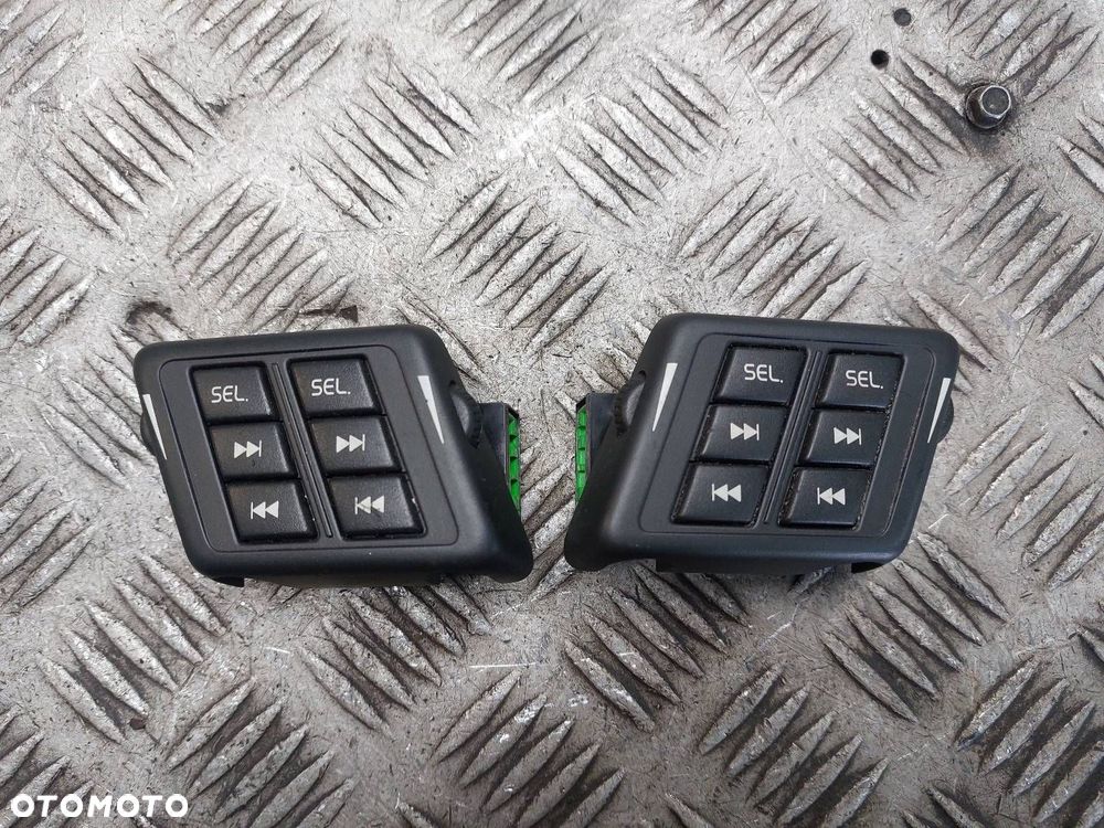 PANEL STEROWANIA RADIA W SŁUPEK C L+P VOLVO XC90 I 30746096 30739243 - 1