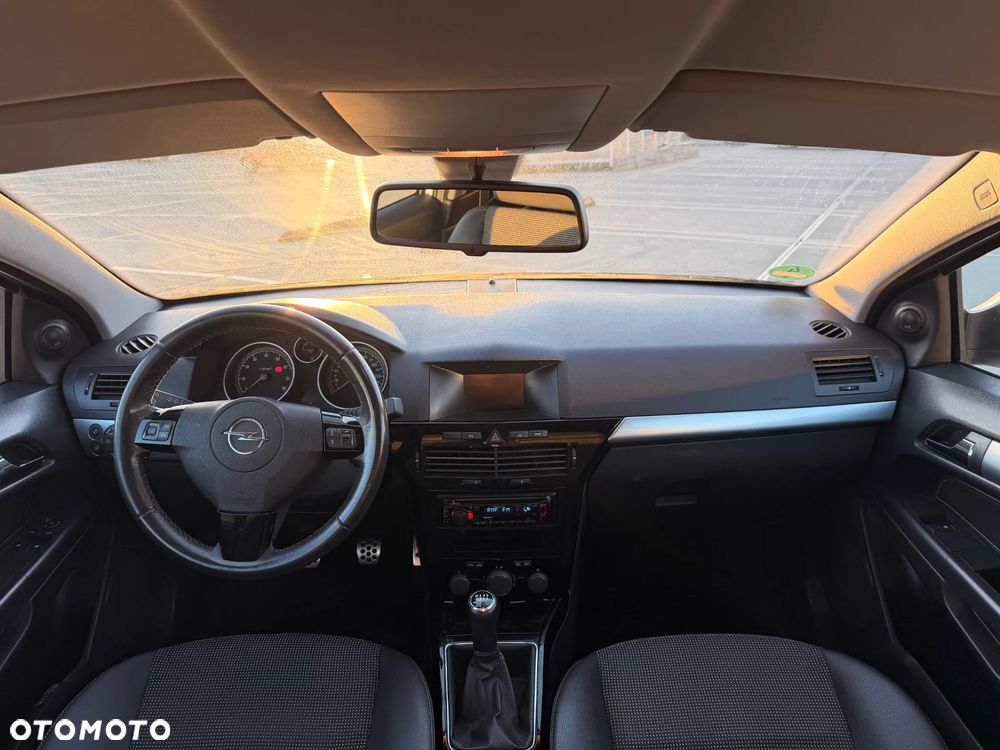 Opel Astra 1.8 Sport - 9