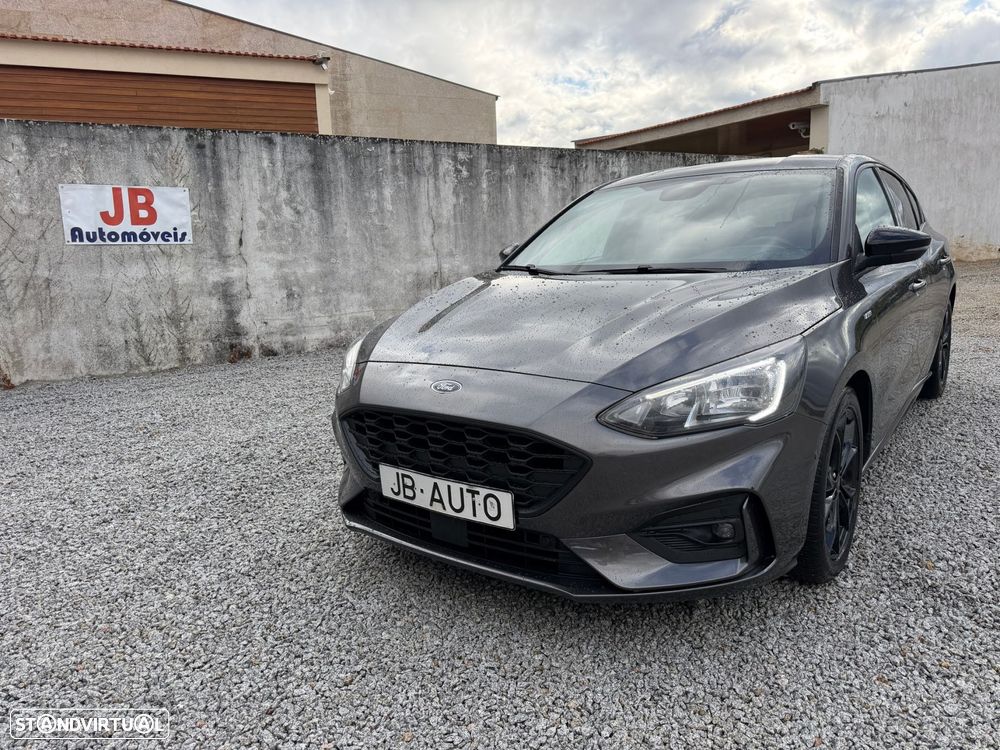 Ford Focus 1.0 EcoBoost Hybrid ST-LINE - 2
