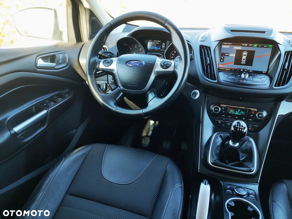 Ford Kuga 2.0 TDCi 2x4 Titanium - 31