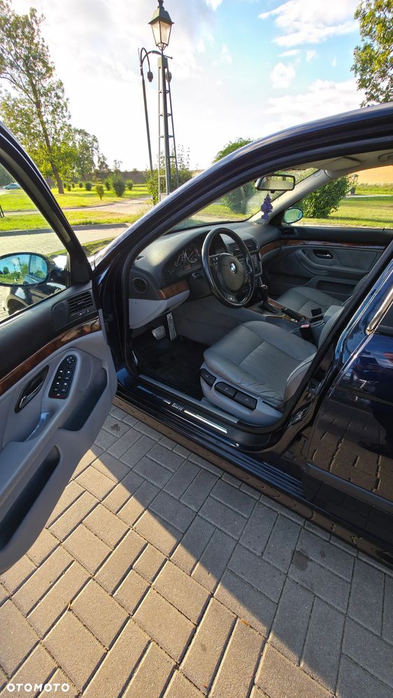 BMW Seria 5 - 13