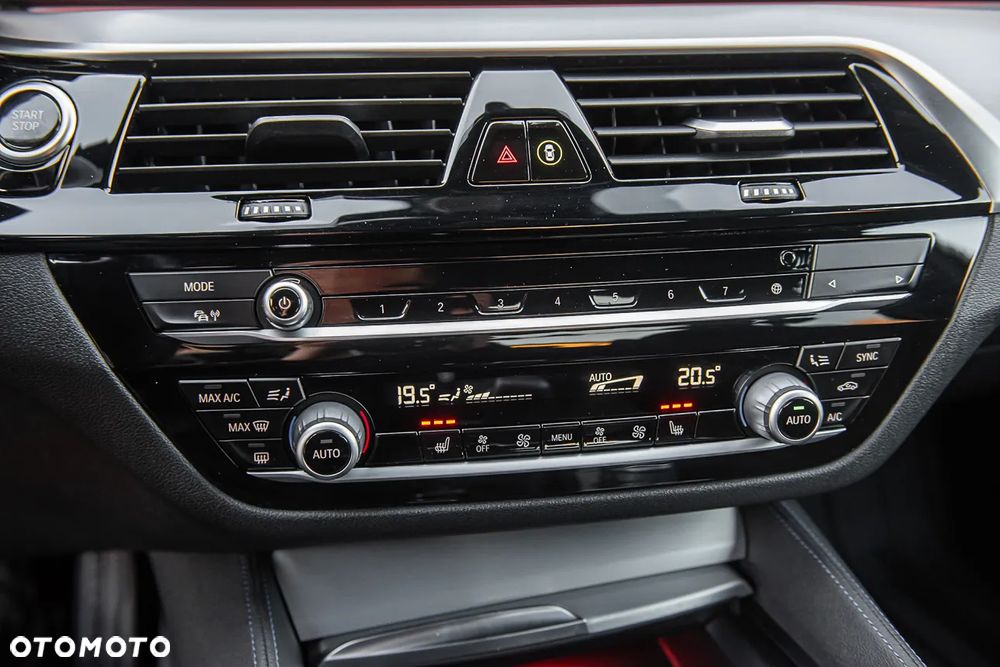 BMW Seria 5 530e iPerformance xDrive M Sport sport - 19