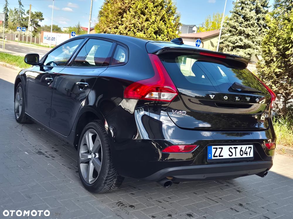 Volvo V40 T3 Geartronic Momentum - 8