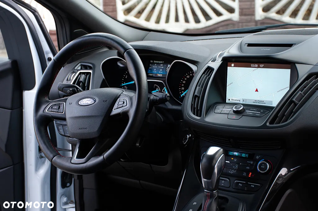 Ford Kuga 1.5 EcoBoost 4x4 ST-Line - 17