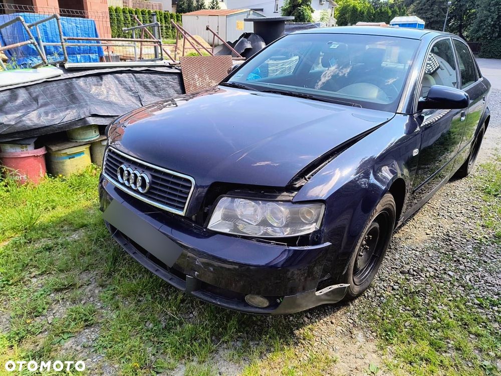 Audi A4 Limousine - 1