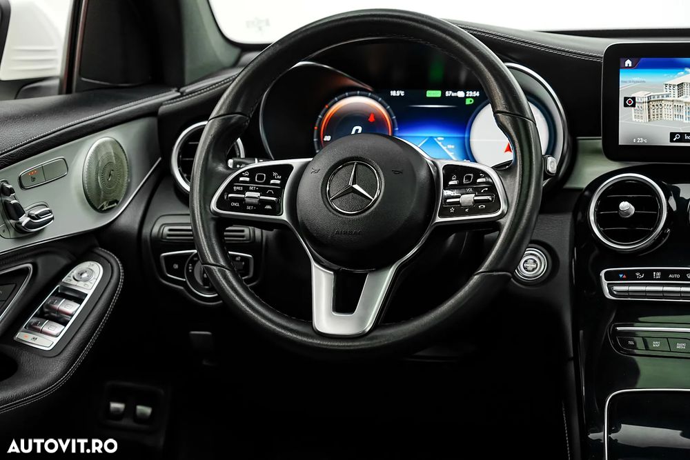 Mercedes-Benz GLC 300 e 4Matic 9G-TRONIC AMG Line - 6