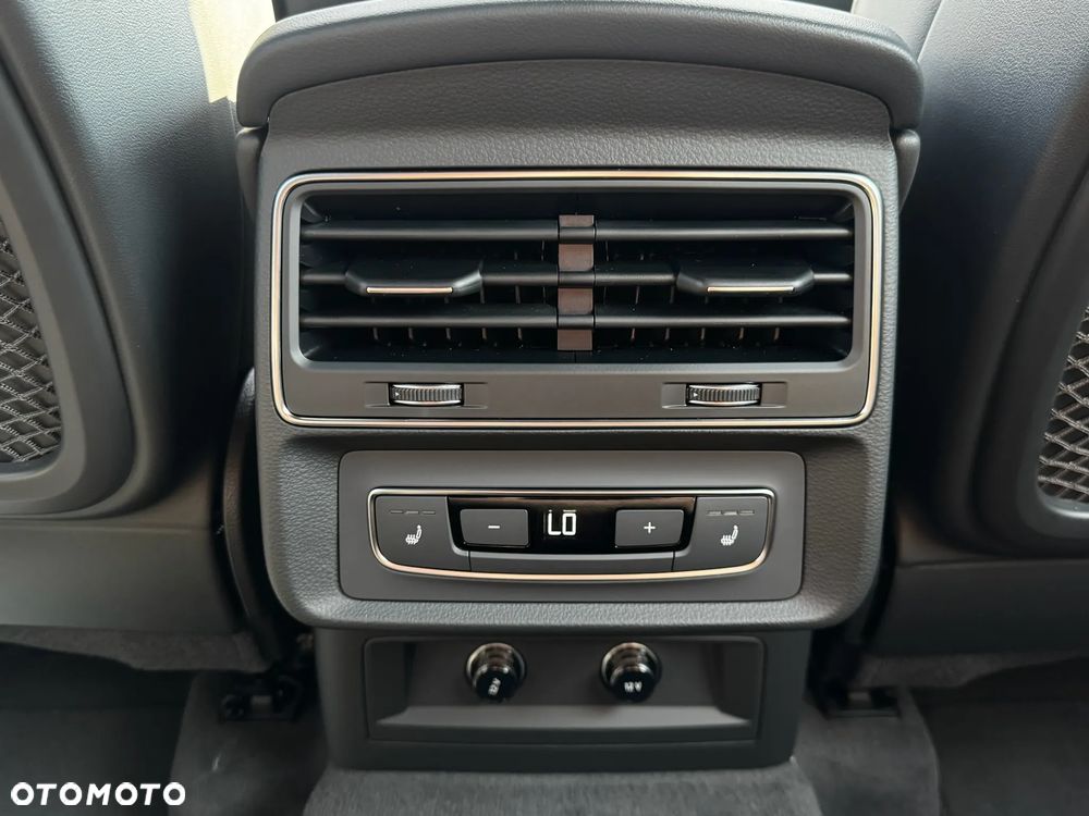 Audi Q7 TFSI e PHEV 290 kW Quattro S Line Tiptr - 33