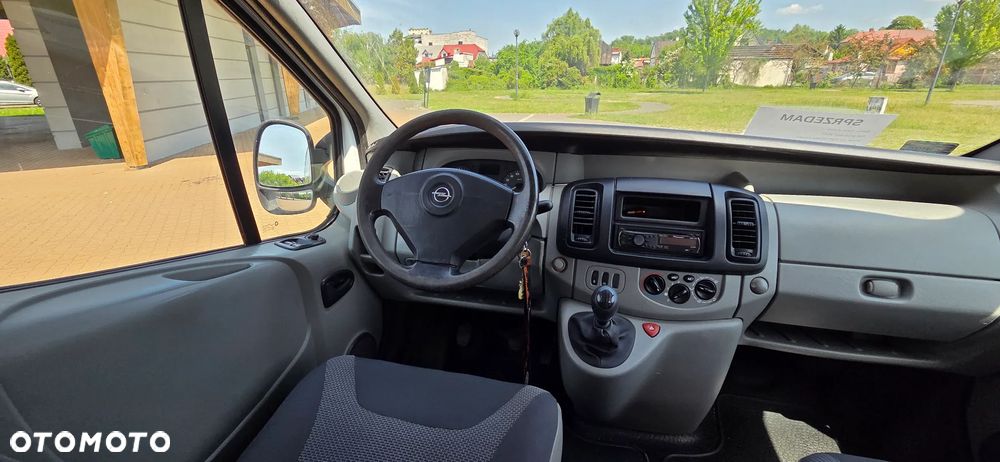 Opel Vivaro L2H1 2.9t - 18