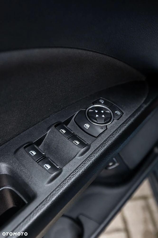 Ford Mondeo - 12