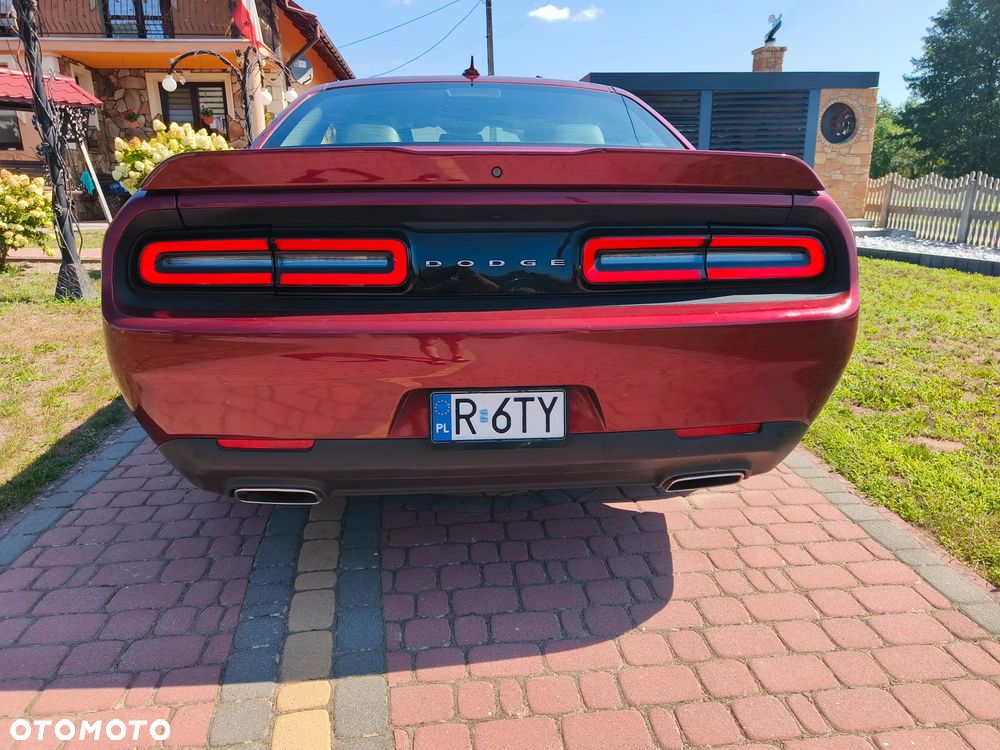 Dodge Challenger - 6