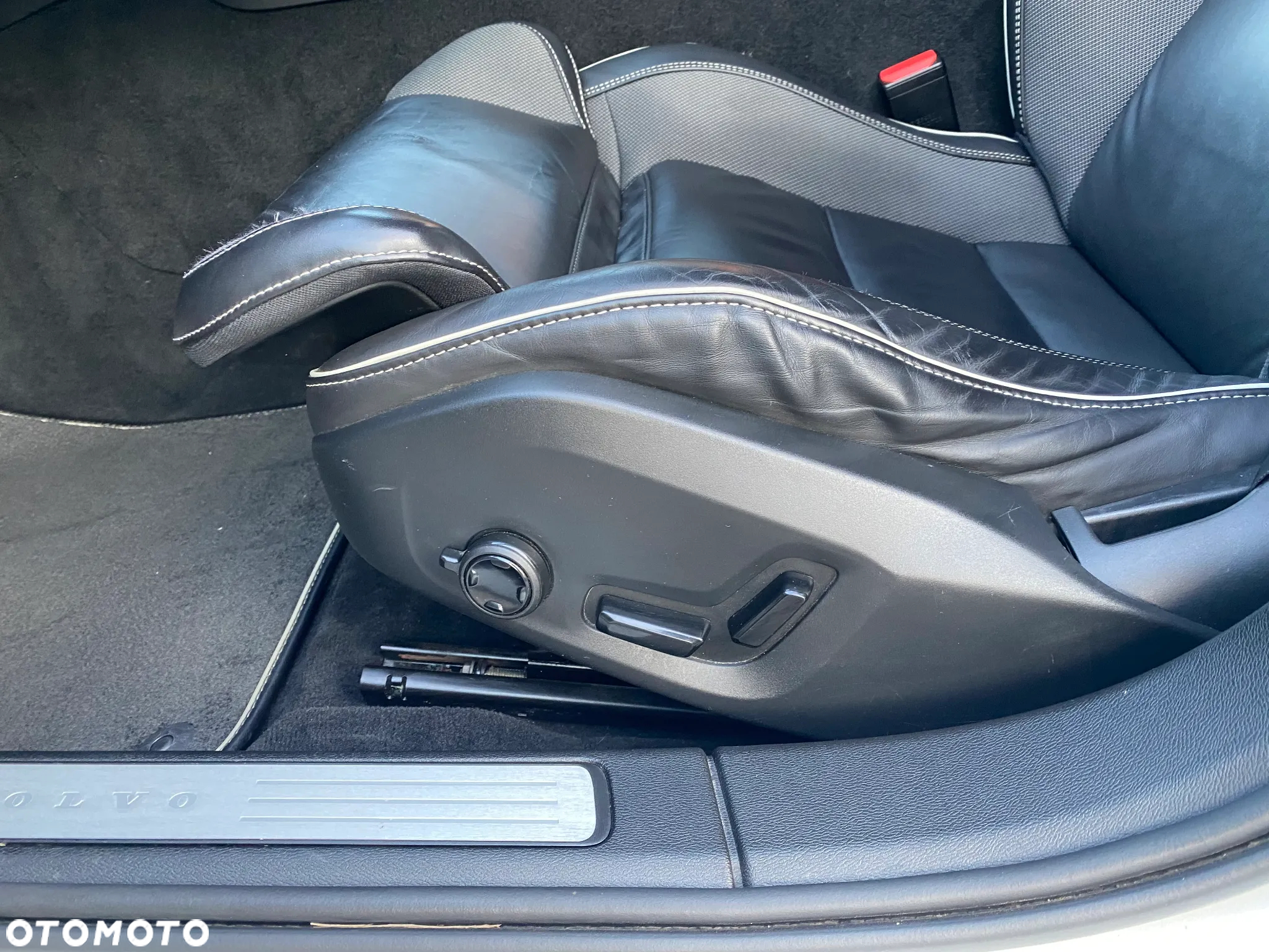 Volvo V60 D3 R-Design - 8