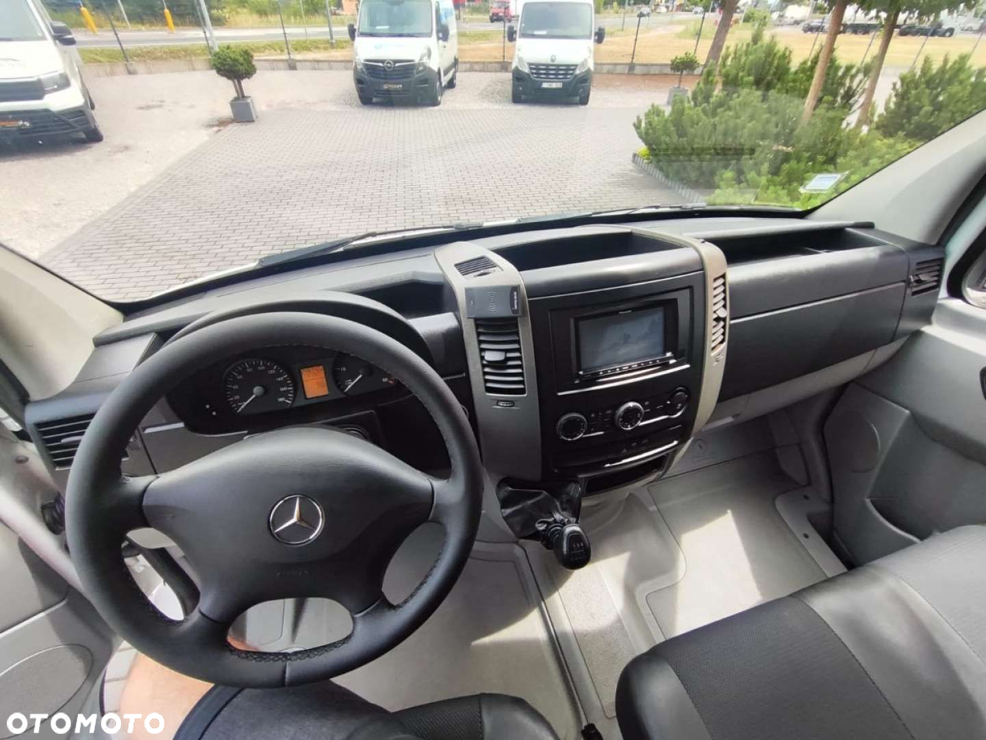 Mercedes-Benz SPRINTER - 13