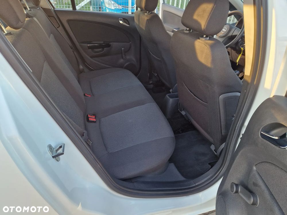 Opel Corsa 1.2 16V Enjoy - 9