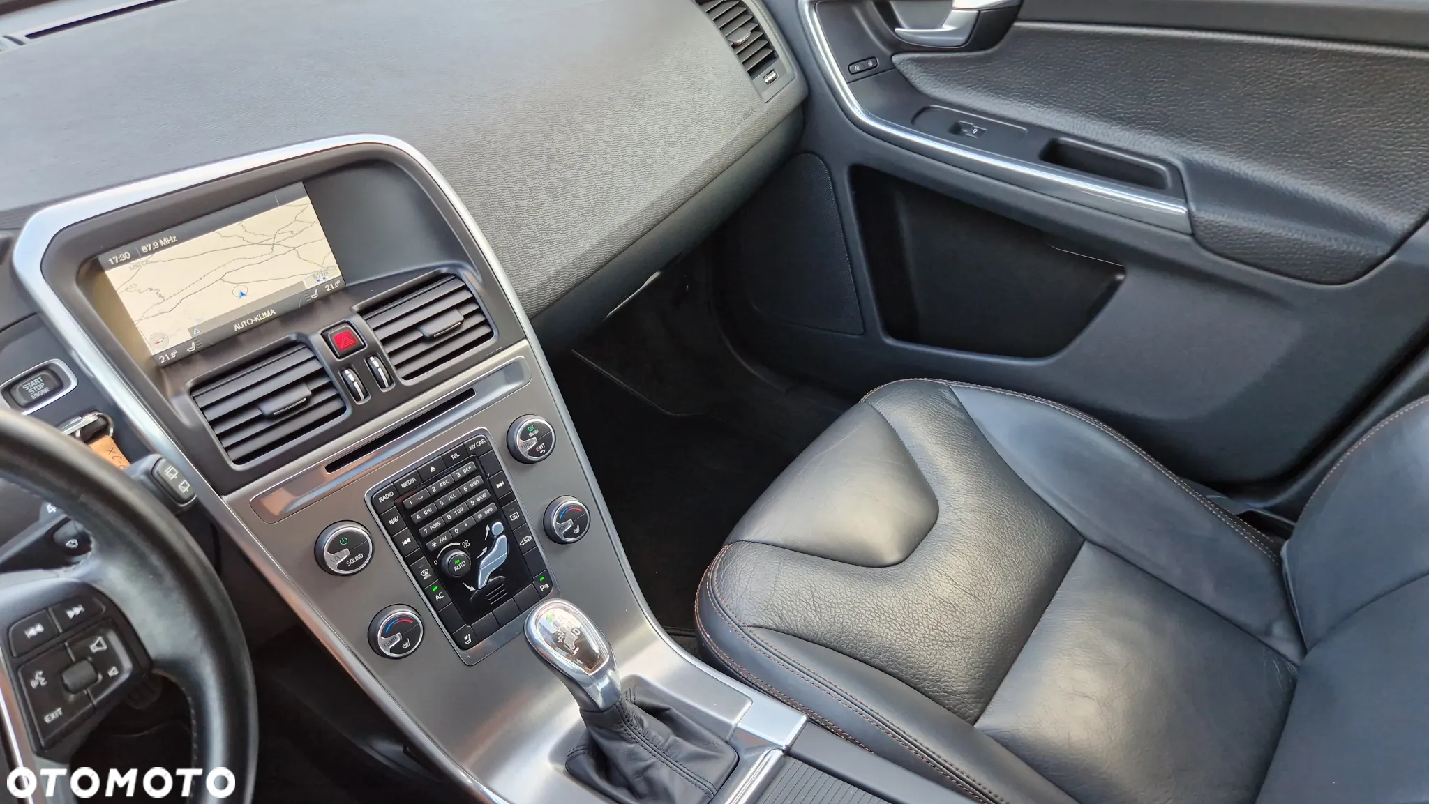 Volvo XC 60 D4 Geartronic Momentum - 10