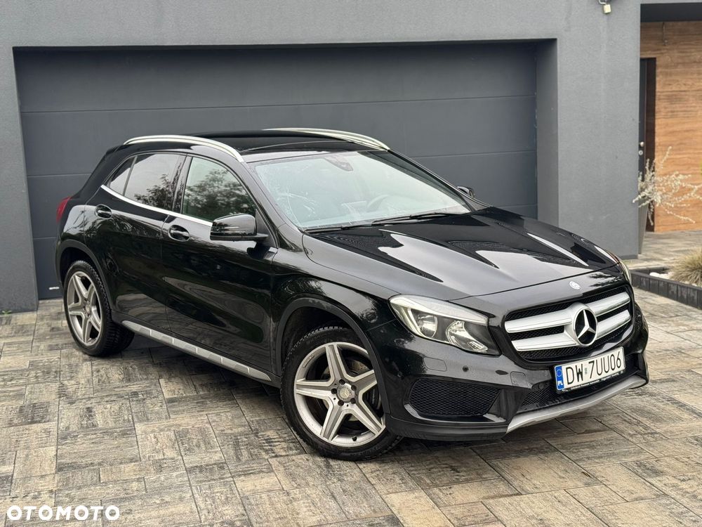 Mercedes-Benz CLA 250 4-Matic AMG Line - 10