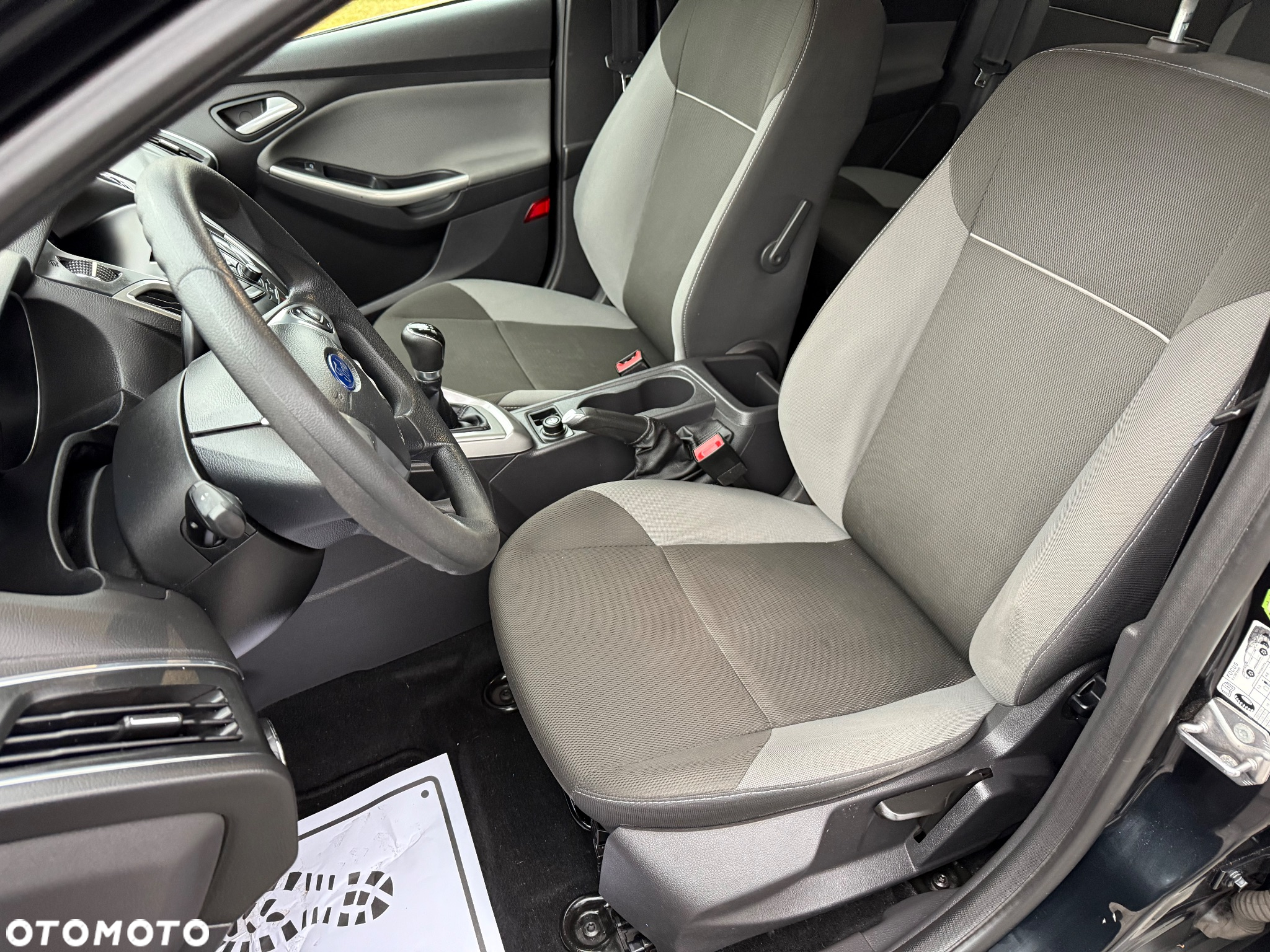 Ford Focus 1.6 Trend - 18