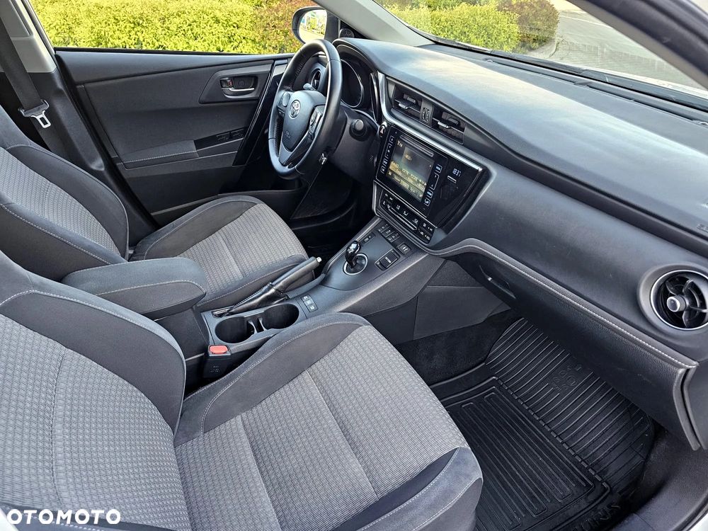 Toyota Auris Hybrid 135 Prestige - 20