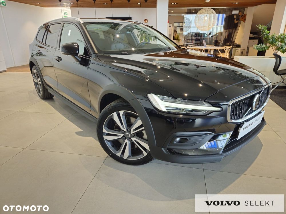 Volvo V60 Cross Country - 4