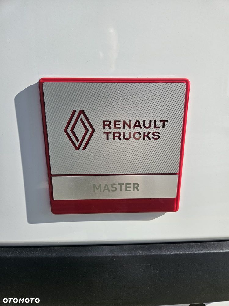 Renault Master RED VAN L3H2 - 13