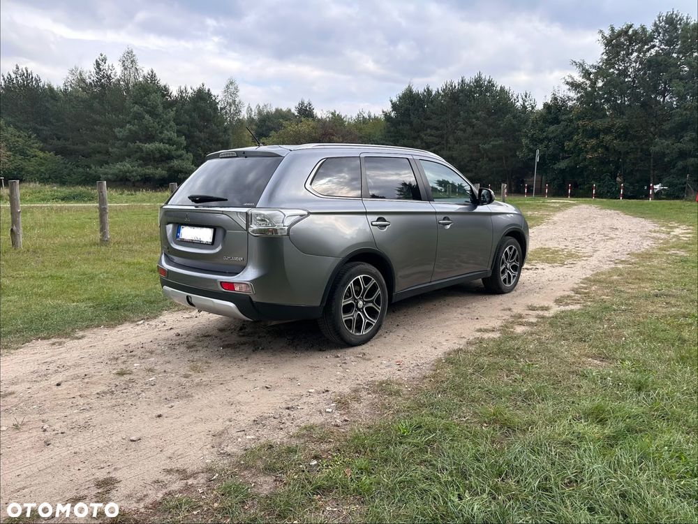 Mitsubishi Outlander 2.2 DID Intense - 5