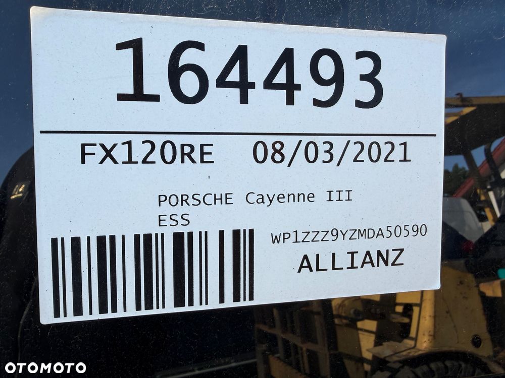 Porsche Cayenne - 25