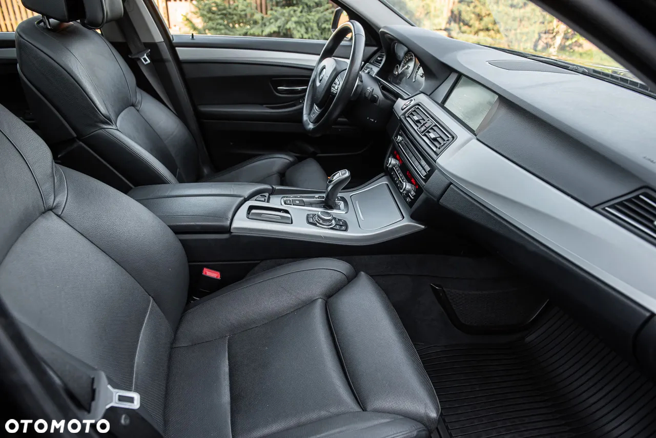 BMW Seria 5 535d Luxury Line - 38