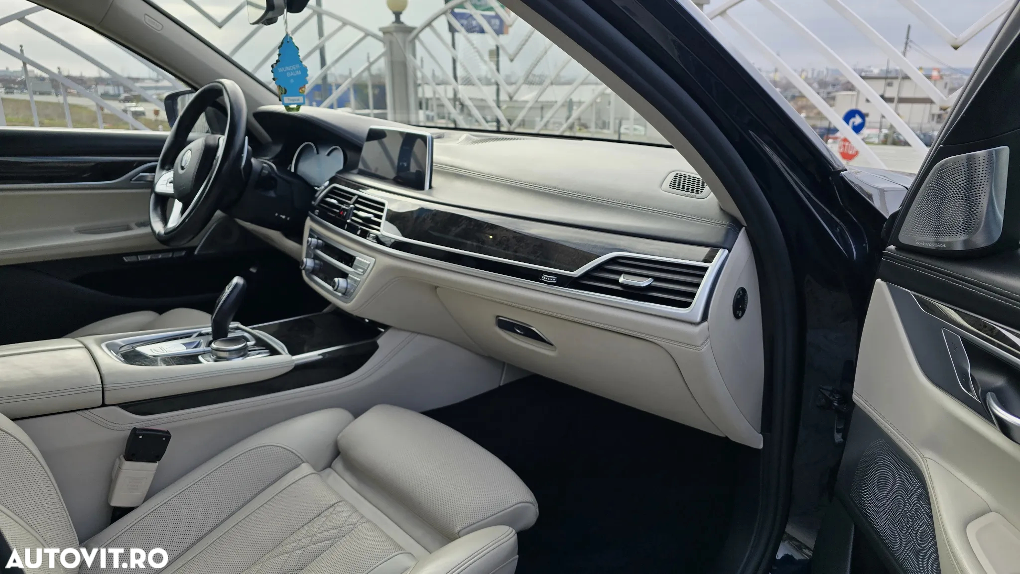 BMW Seria 7 740d xDrive - 18