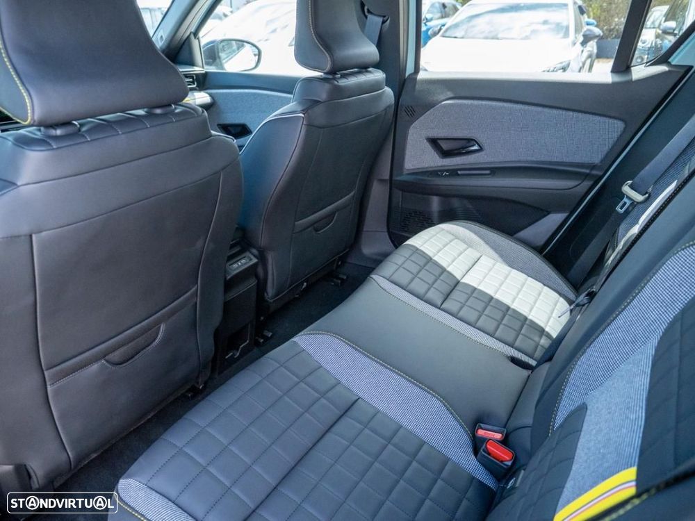 Renault 4 E-Tech 52 kWh Iconic Autonomia Conforto - 26