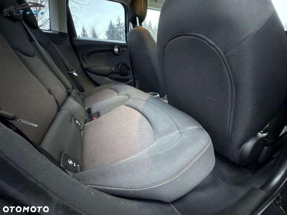 MINI Cooper Seven Chili - 27