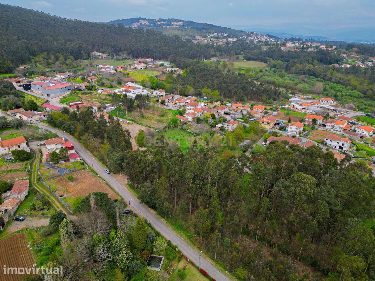 Terreno Urbano com 2.030m2 em Oliveira, Barcelos - Grande imagem: 4/18