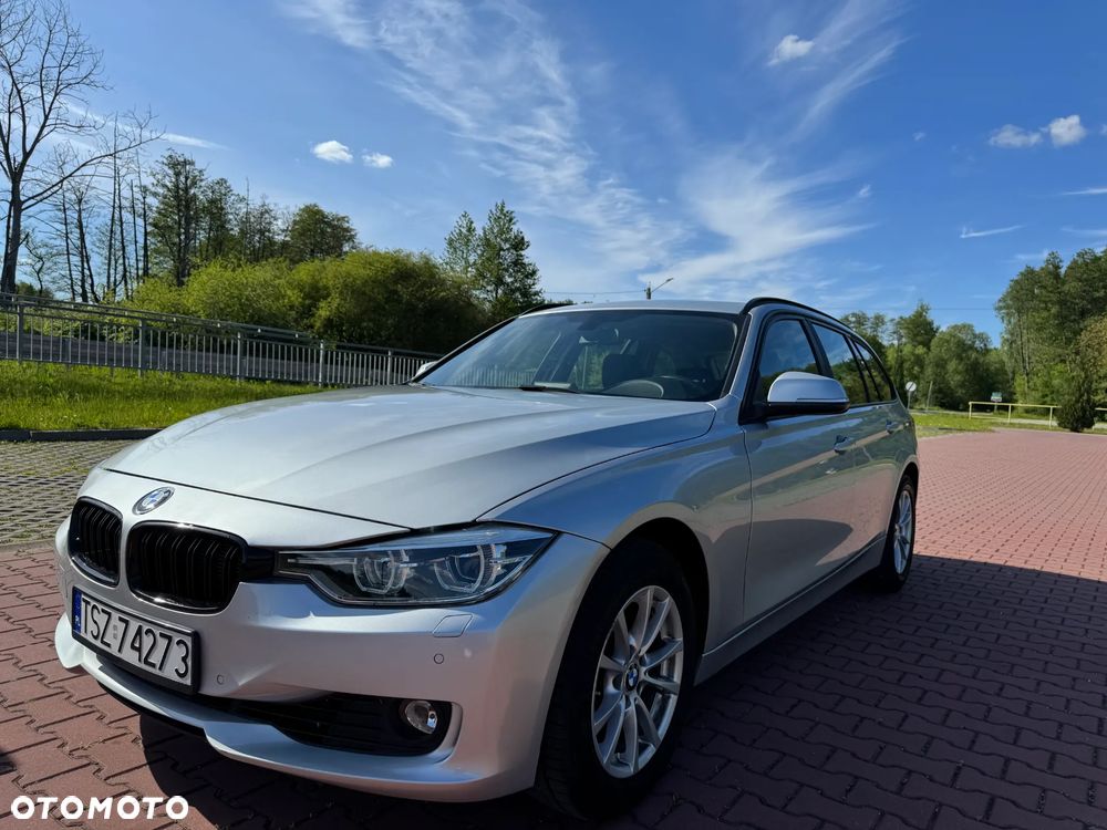 BMW Seria 3 320d Sport Line - 2