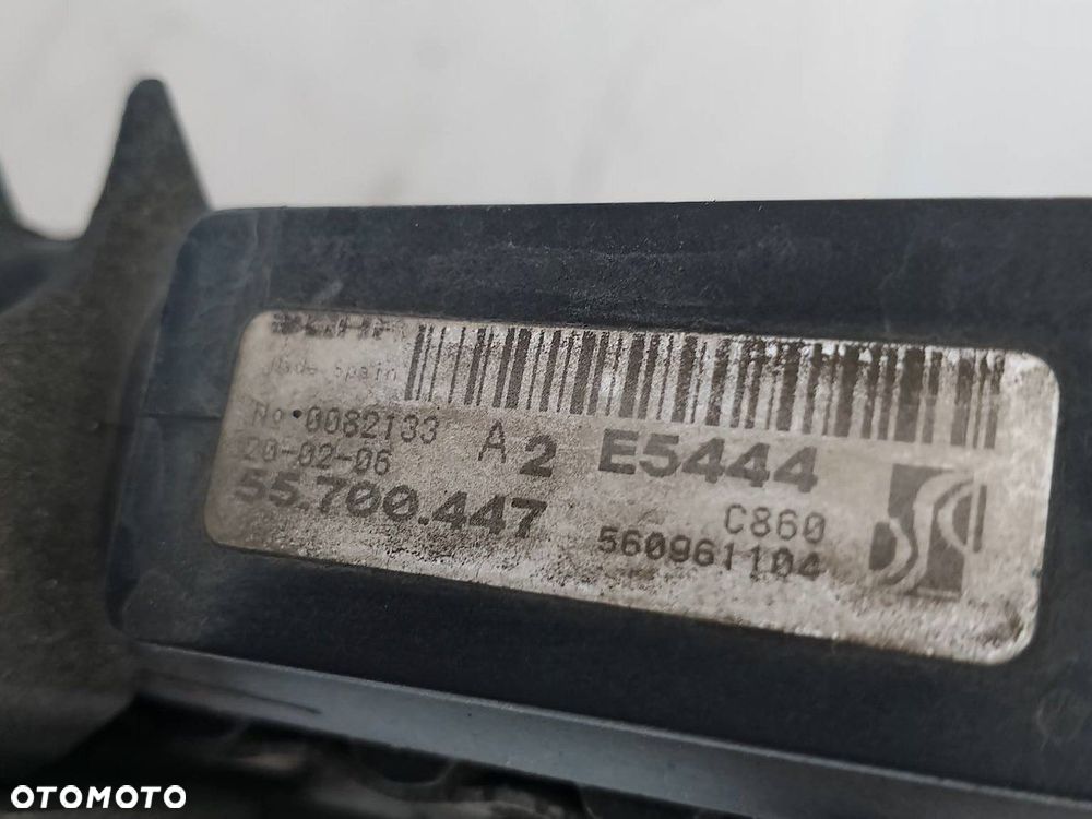 CHŁODNICA WODY Z WENTYLATOREM FIAT GRANDE PUNTO 55700447  55700995 1.4 8V - 3