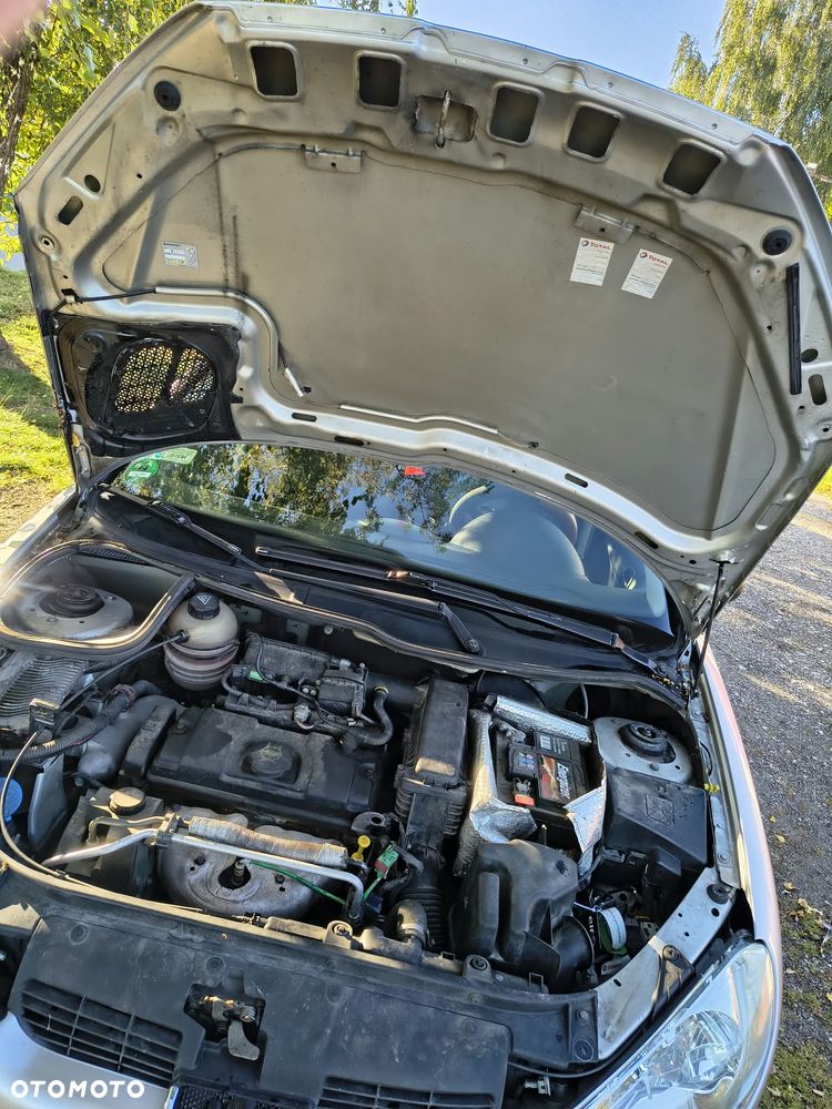 Peugeot 206 - 22