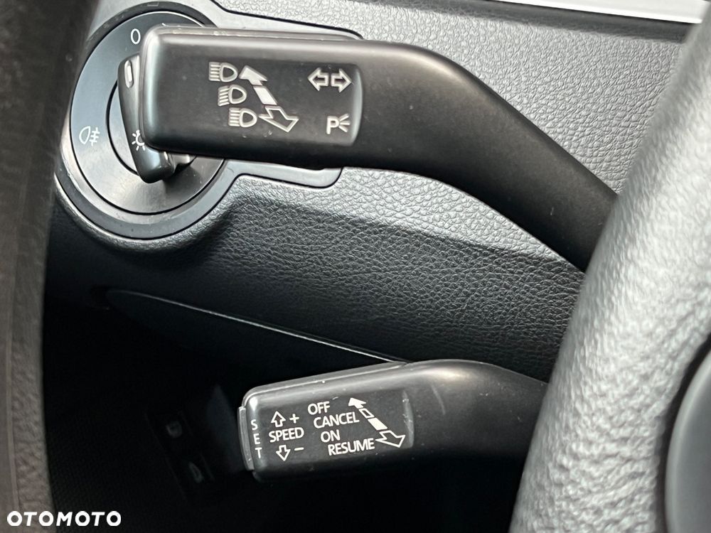 Volkswagen Passat 1.9 TDI Comfortline - 20