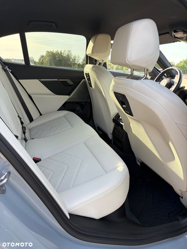 BMW Seria 5 - 36