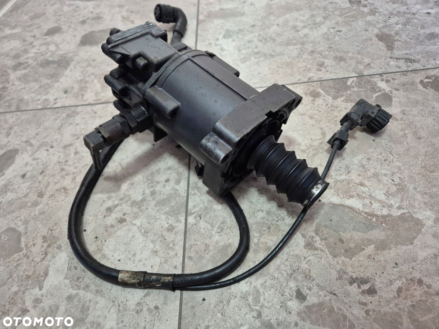 WYSPRZĘGLIK SIŁOWNIK SPRZĘGŁA AUTOMAT AS TRONIC DAF 75 CF EURO 5 , EURO 6 - 3