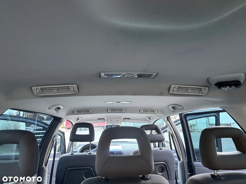 Volkswagen Sharan 1.9 TDI Comfortline Family - 20