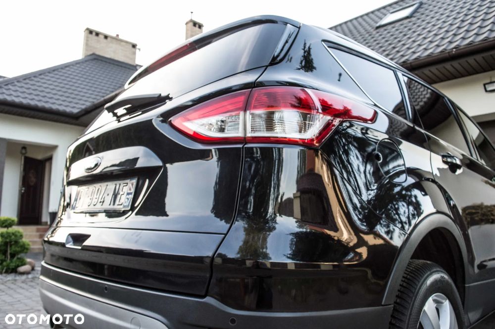 Ford Kuga 2.0 TDCi 2x4 Titanium - 10