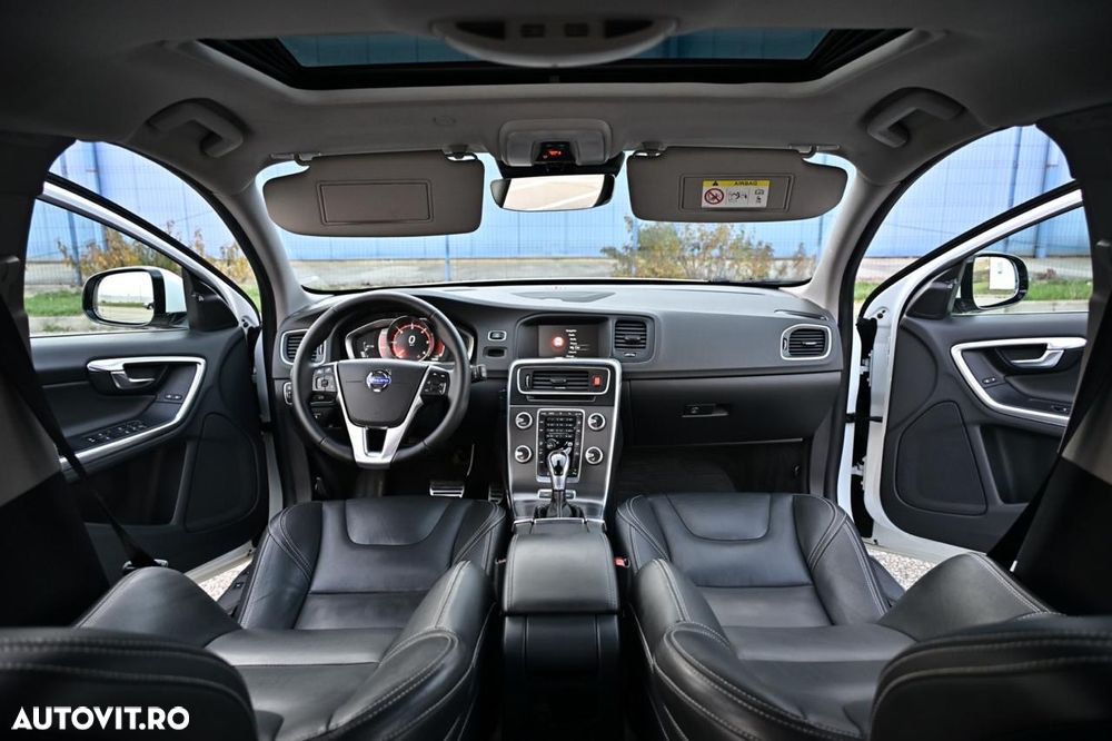 Volvo V60 D6 Plug-In-Hybrid AWD Geartronic Summum - 3