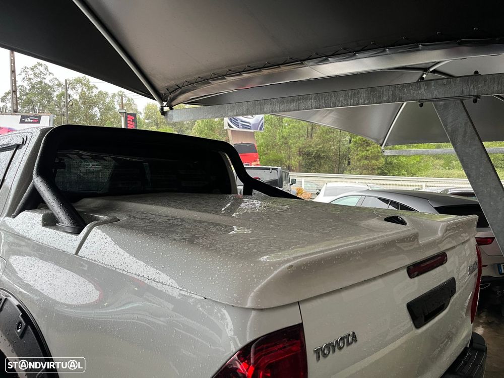 Toyota Hilux 2.4 D-4D 4WD CD Tracker S CA - 15