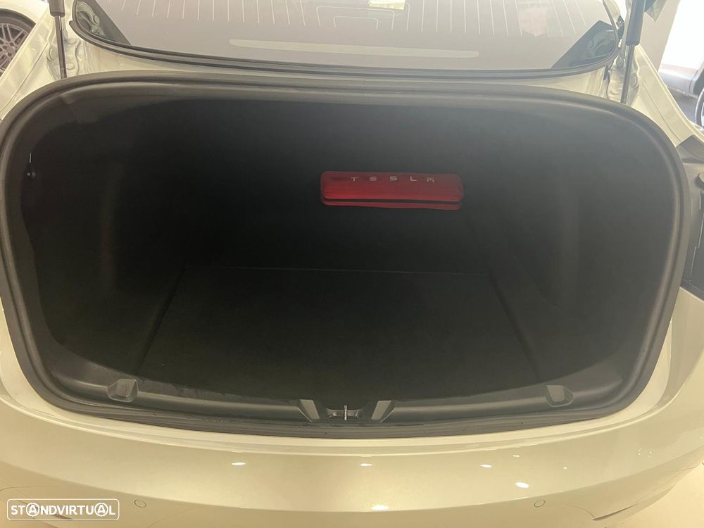 Tesla Model 3 Performance Dual Motor AWD - 29